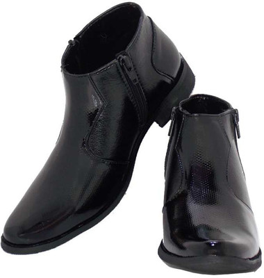 

D'zigners Boys Slip on Casual Boots(Black