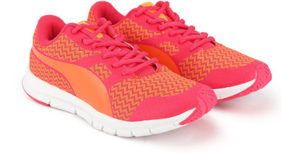 

Puma Boys & Girls Lace Running Shoes(Orange, Orange clown fish-black
