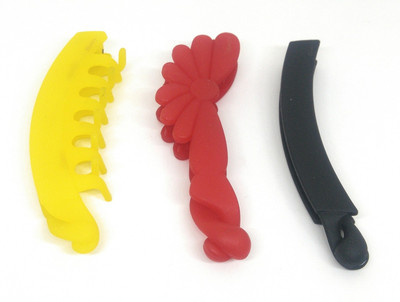

Khubsurat Premium Banana Clip / Banana Claw Clip, Set of 3 Pieces of 3 Color 3 Designs, Smooth Silicon Feel, Length 11 Centimeters Banana Clip, Hair Clip(Multicolor)