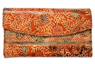 

TrendyCloset Women Casual Tan Genuine Leather Wallet