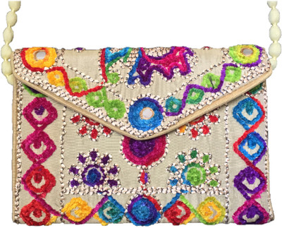 

ELYSIAN Women Evening/Party White Fabric Sling Bag