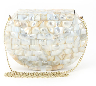 

Voila Party White Clutch