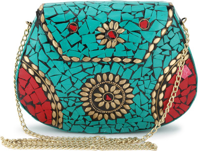 

Voila Party Green Clutch