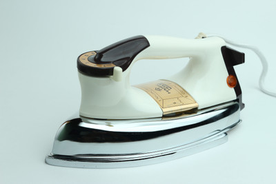 

happy home LIGHT WEIGHT PLANCHA ELECTRIC IRON, AUTOMATIC 1000 W, ROYAL PLANCHA, ISI APPROVED Dry Iron(White)