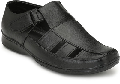 

Server Men Black Flats