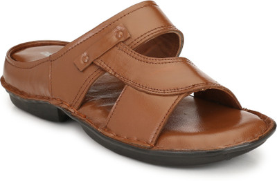 

Derby Kicks Men Tan Flats