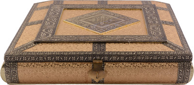 

Giftadia Showpiece Gift Set