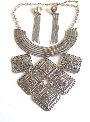 

VISAGE PINK Oxidised Silver Jewel Set(Silver)