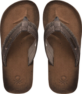 

United Colors of Benetton Flip Flops, Grey