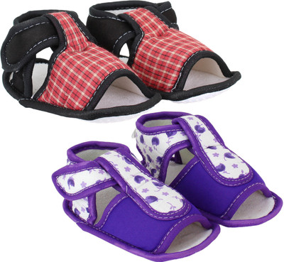 

Neska Moda 0 To 12 Month Baby Set Of 2 Booties(Toe to Heel Length - 12 cm Black, Purple)