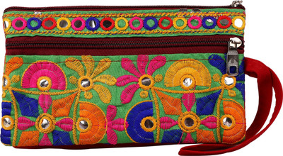 

Craft Trade Casual Green Clutch