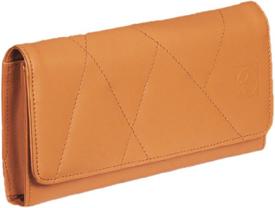 

Anemone Casual Tan Clutch