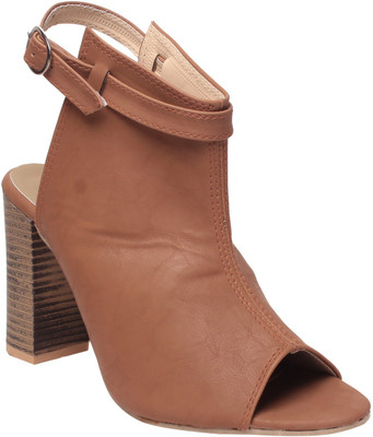 

MSC Women Beige Heels