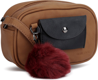 

United Colors of Benetton Women Casual Tan Canvas Clutch