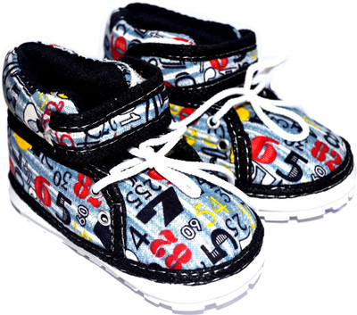 

Pin to Pen Boys & Girls Velcro Casual Boots(Black