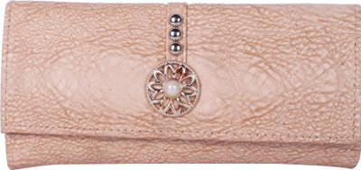 

DN Enterprises Party White Clutch