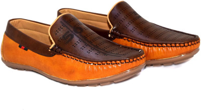 

D'zigners Boys Slip on Loafers(Maroon