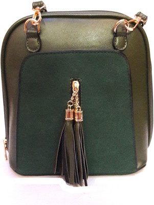 

CrazyHut Green 7 L Backpack(Multicolor)