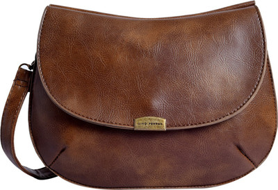 

Lino Perros Sling Bag(Brown)