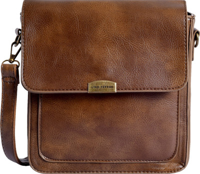 

Lino Perros Sling Bag(Brown)