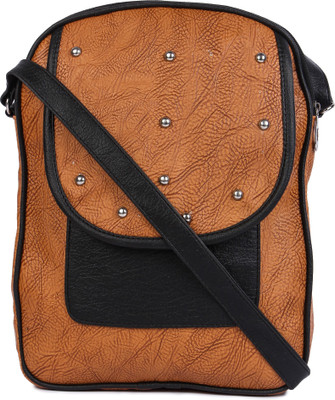

AANIA HAUTE Sling Bag(Tan)