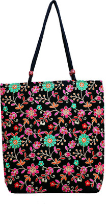 

Interlane Women Casual Black Cotton Shoulder Bag