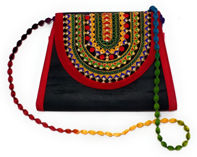 

Unique Fashion Women Evening/Party, Casual, Formal Multicolor Cotton Sling Bag