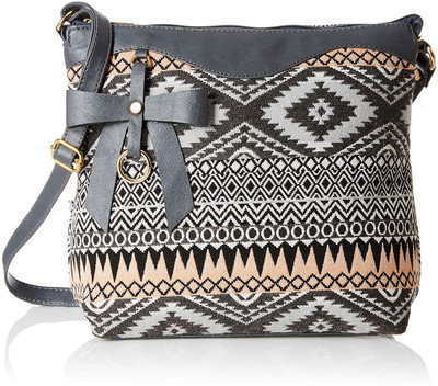 

Kanvas Katha Women Casual Multicolor Canvas Sling Bag