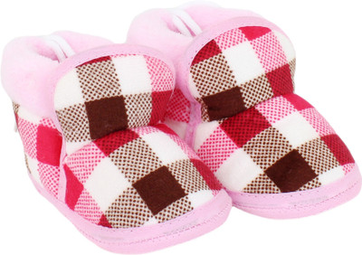 

Neska Moda 0 To 12 Month Premium Baby Booties(Toe to Heel Length - 12 cm Pink)