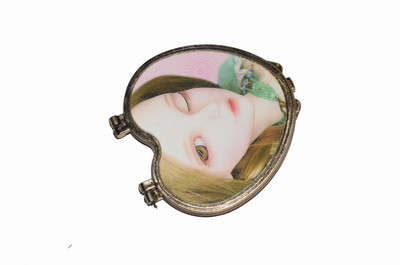 

oramsa pocket compact mirror -3D print heart shape barbie shade