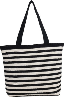 

Diwaah Hand-held Bag(Black)