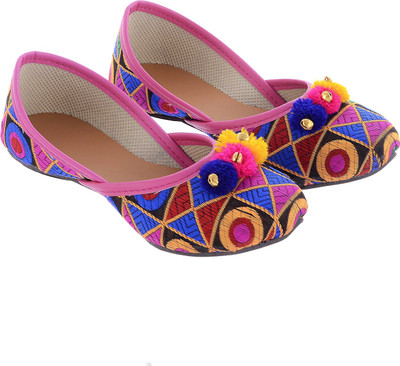 

Little Palz Girls Slip on Sneakers(Multicolor