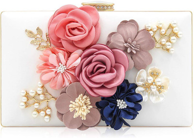 

Tooba Handicraft Party White Clutch