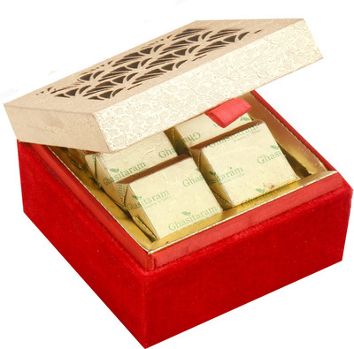 

Ghasitaram Gifts Chocolates- Golden Lazer Chocolates Box Brittles(500 g)