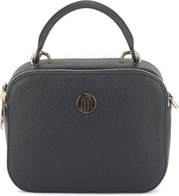 

Tommy Hilfiger Women Casual Blue PU Sling Bag