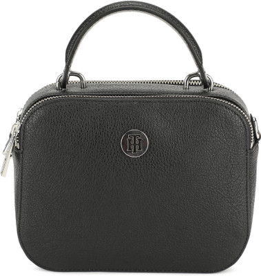 

Tommy Hilfiger Women Casual Black PU Sling Bag