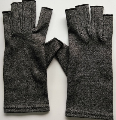

Sira Beauty Sira Copper Compression Open Finger Hand Gloves Gym & Fitness Gloves (, Grey