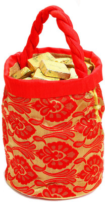 

Ghasitaram Gifts Sugafree Chocolates Sugafree Chocolates in Brocade Potli Brittles(Pack of 2, 500 g)