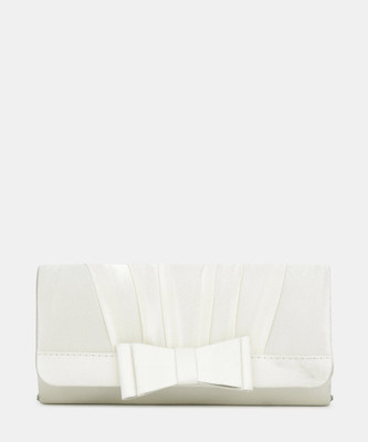 Chemistry Casual White Clutch