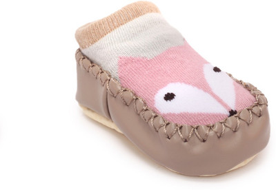 

Kidofash BOOTIES-126-4 Booties(Toe to Heel Length - 14 cm Brown)