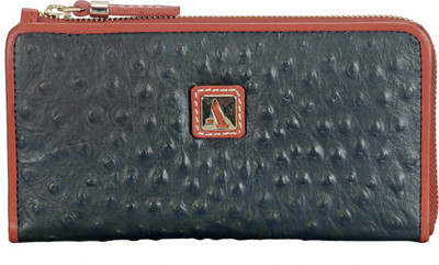 

Adamis Casual Black Clutch