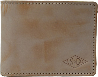 

Levi's Men Casual Beige Genuine Leather Wallet(6 Card Slots), Brown