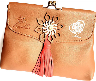 

Ruodan Casual Tan Clutch