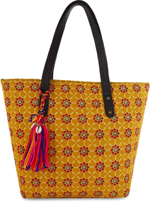 

Vivinkaa Shoulder Bag(Yellow)