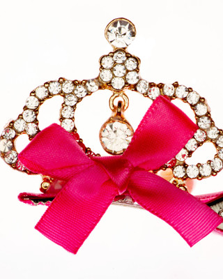 

Pikaboo Glittery Crown Shaped Alligator Hair Clip For Girl ( Pink ) Hair Clip(Pink)