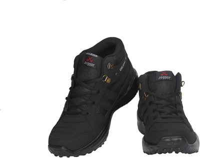 

YANSHIKA FOOTWEARS Hiking & Trekking Shoes For Men(Black