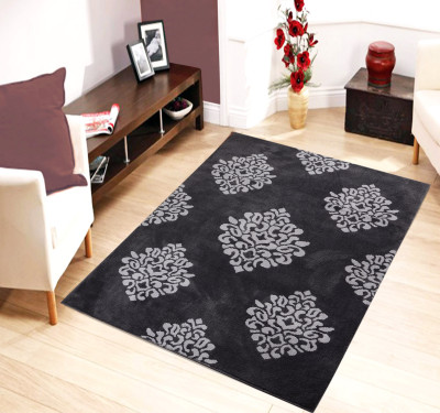

Saral Home Grey Polyester Carpet(120 cm X 180 cm)