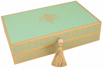 

Zoroy Luxury Chocolate Elegant peacock Feather box with 15 Assorted pralines Fudges(150 g)
