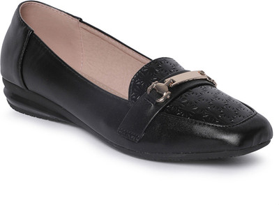 

Zachho Imported Leatherlook with shine foam & buckle Loafers For Women(Black