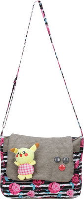 

Aadhunik Libaas Girls Casual Black Cotton Sling Bag